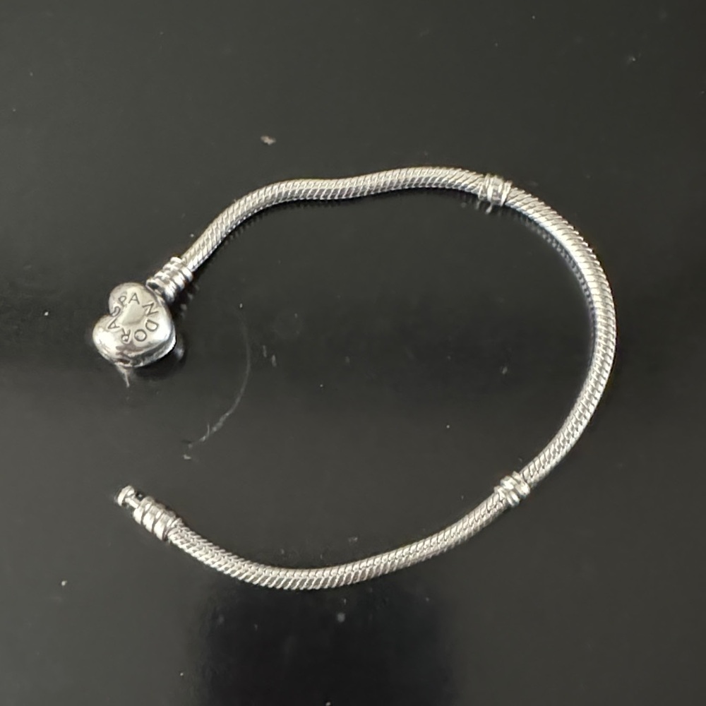 Pandora heart clasp charm bracelet size 7.5